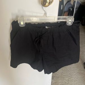 Loft pull in black shorts. Can be worn anywhere